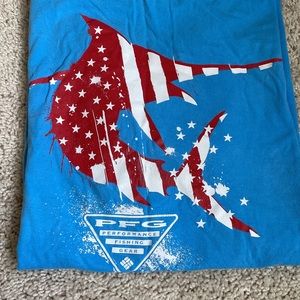 Columbia men’s T shirt size XL in VGUC